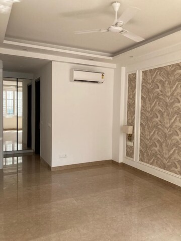 Room in 3 BHK Builder Floor at Ansal Sushant Lok I, Sector 43 – for Rent