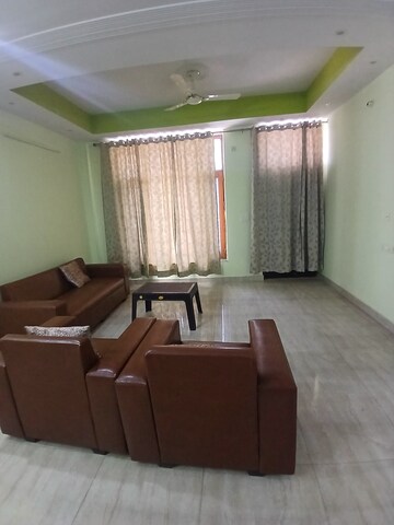 Living Room in 3 BHK Builder Floor at Super MIG, Sector 105 – for Rent