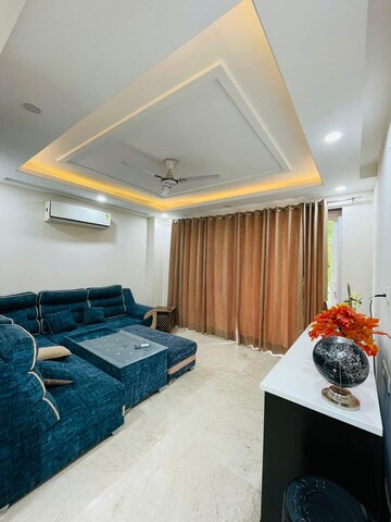Bedroom in Studio Builder Floor at Unitech Infospace, Sector 21 – for Rent