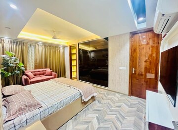 Bedroom in 1 RK Builder Floor at Unitech Infospace, Sector 21 – for Rent