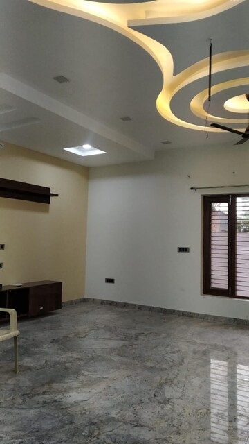 Building Lobby in 2 BHK Apartment at Gaur City 2 - 11th Avenue, Sector 16c Greater Noida – for Rent