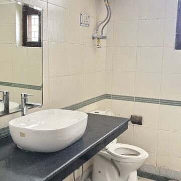 Bathroom in 2 BHK Builder Floor at RWA Apartments Sector 30, Sector 30 – for Rent