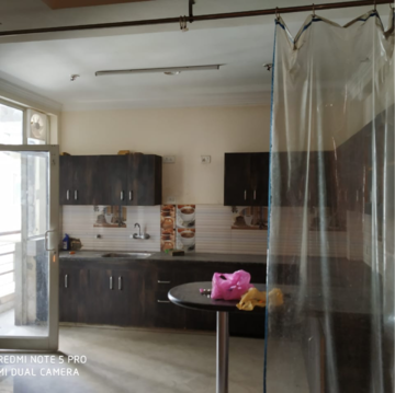 Kitchen in 3.5 BHK Apartment at Parsvnath Planet Plaza, Vibhuti Khand – for Rent