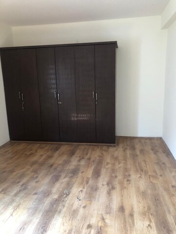 Room in 2 BHK Apartment at My Home Jewel, Madinaguda – for Rent