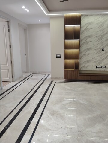 Room in 2 BHK Apartment at Galaxy North Avenue ll, Gaur City 2  – for Rent