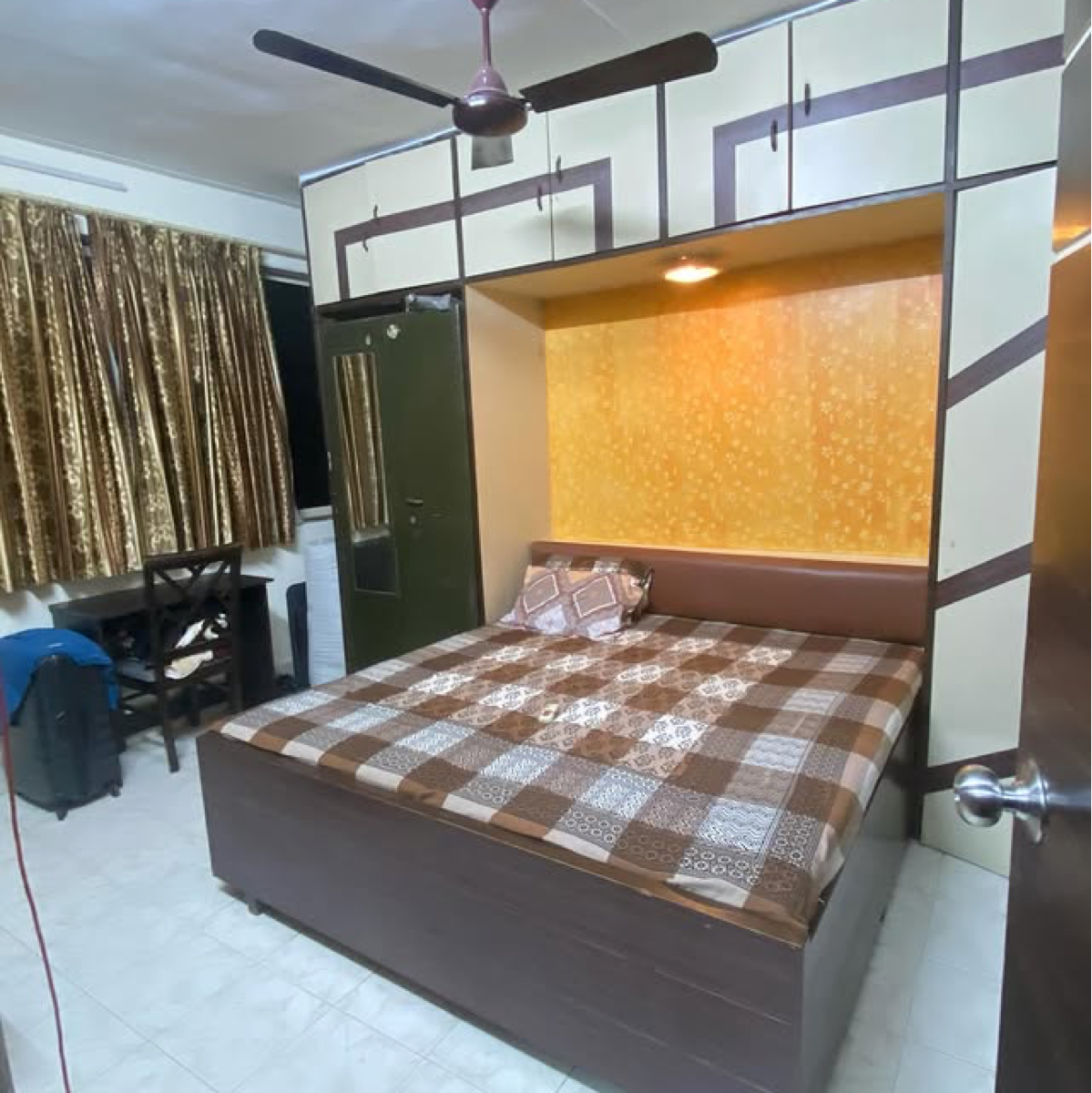 2 BHK Apartment For Sale in Rustomjee Regal