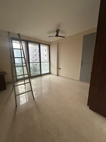 Room in 3 BHK Apartment at Anand Kunj, Santacruz West – for Rent