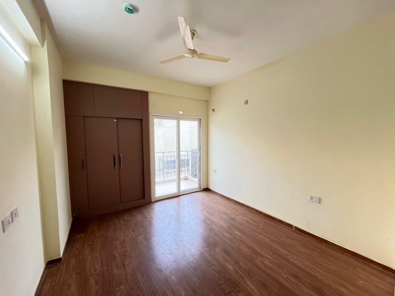 2 BHK 910 Sq.Ft. Apartment in Gaur City 5th Avenue