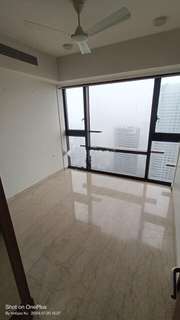 Room in 3 BHK Apartment at Indiabulls Sky Forest, Lower Parel – for Rent