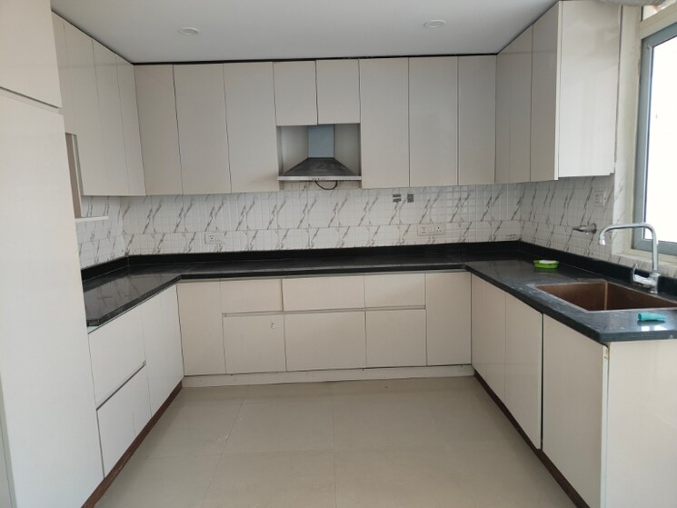 Kitchen, solutrean-caladium 4 Bedroom 3060 Sq.Ft. Apartment In Sector 109 Gurgaon 8228791
