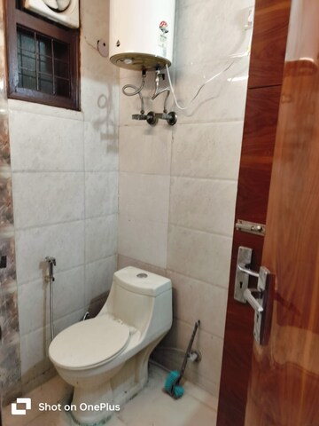 Bathroom in 3 BHK Apartment at Khirki Extension – for Rent