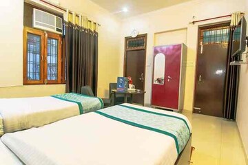 Bedroom in 3 BHK Builder Floor at DLF Vibhuti Khand, Gomti Nagar – for Rent