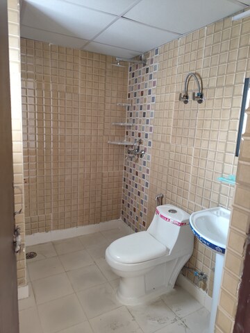 Bathroom in 3.5 BHK Apartment at Futec Gateway, Sector 75 – for Rent