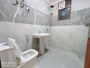 Master Bedroom in 3 BHK Builder Floor at Chattarpur – for Rent