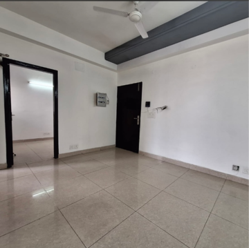 Room in 3.5 BHK Apartment at Mahagun Mirabella, Sector 79 – for Rent