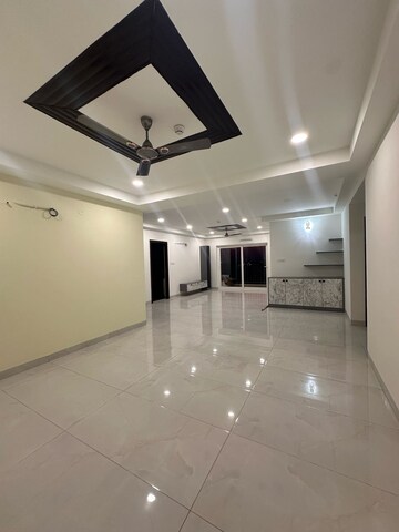 Room in 3 BHK Apartment at Poulomi Avante, Kokapet – for Rent
