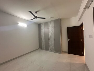 Room in 3 BHK Apartment at Poulomi Avante, Kokapet – for Rent