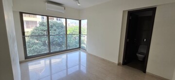 Room in 3 BHK Independent House at Supreme Evana, Bandra West – for Rent