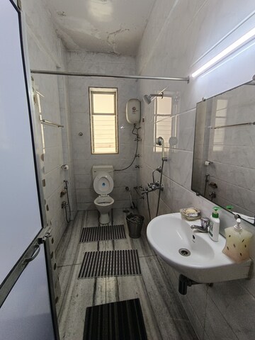 Bathroom in 2 BHK Apartment at Swastik Court, Colaba – for Sale