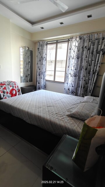 Bedroom in 3 BHK Apartment at Aquarius Tower, Khar West – for Rent