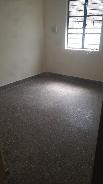Furnished Amenities in 2 BHK Apartment at Shivam Apartment Sadashiv Peth, Sadashiv Peth – for Rent