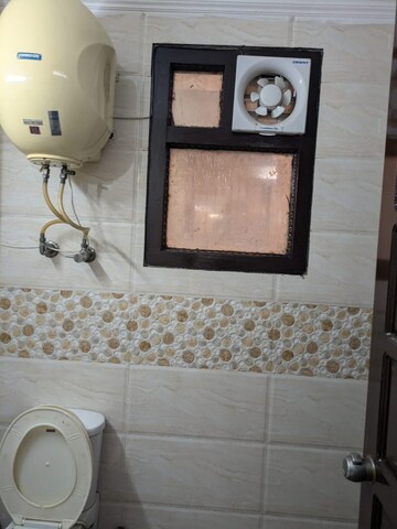 Bathroom in 2 BHK Apartment at Amar Colony – for Rent