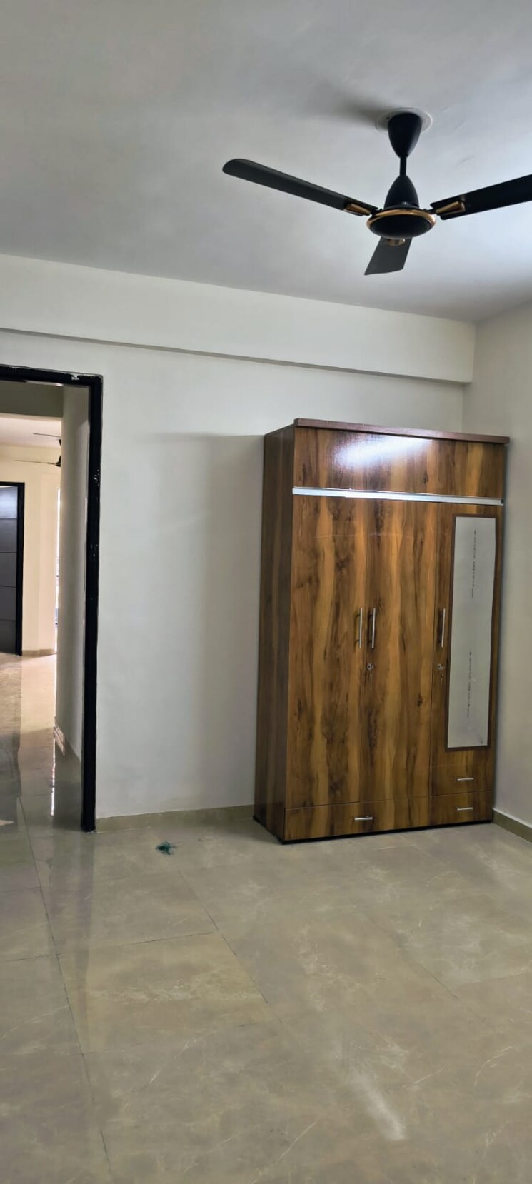 Room, signature-global-park-4-and-5 3 Bedroom 1120 Sq.Ft. Apartment In Sohna Sector 36 Gurgaon 8229115