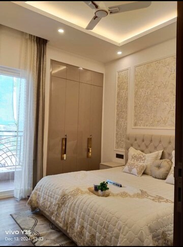 Bedroom in 4 BHK Builder Floor at Unitech Infospace, Sector 21 – for Rent