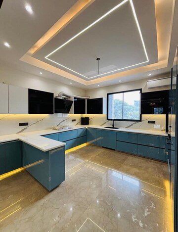 Kitchen in 4 BHK Builder Floor at Unitech Infospace, Sector 21 – for Rent
