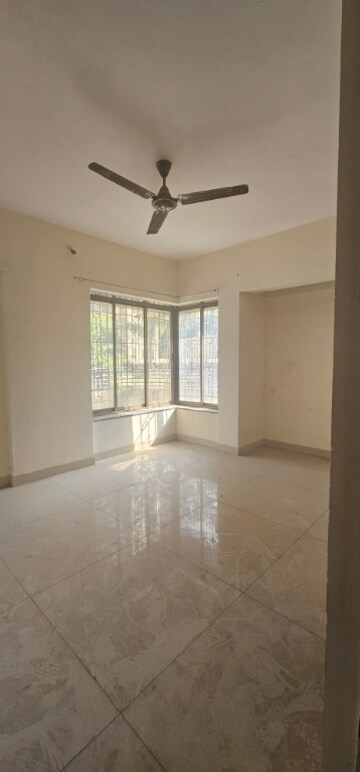 Room in 2.5 BHK Apartment at Runwal Garden City, Balkum Pada – for Rent