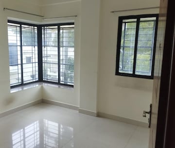 Room in 1 BHK Apartment at Indrayani CHS Goregaon, Goregaon East – for Sale