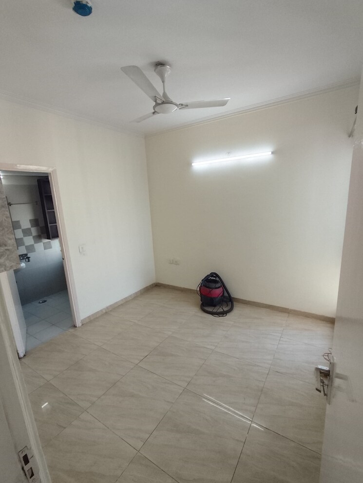 Room, gaur-city-2-14th-avenue 2 Bedroom 1040 Sq.Ft. Apartment In Sector 16c Greater Noida Greater Noida 8229366