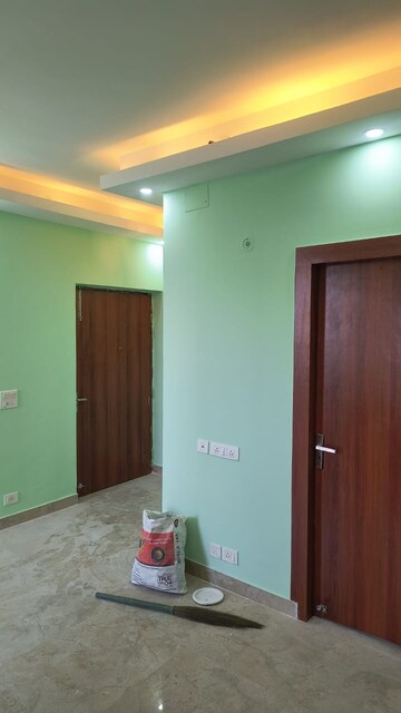 Room in 2.5 BHK Apartment at Amrapali Riverview, Amrapali Leisure Valley – for Rent