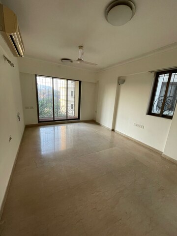 Room in 3 BHK Apartment at Lake Home, Powai – for Rent