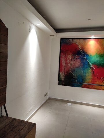 Room in 2 BHK Apartment at Penta Homes, Vip Road – for Rent