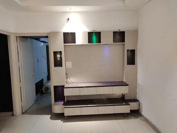 Room in 2 BHK Apartment at Penta Homes, Vip Road – for Rent