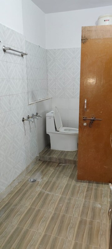 Bathroom in 3 BHK Independent House at Gomti Nagar – for Rent
