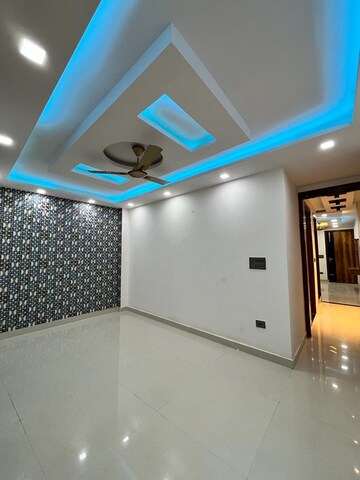 Furnished Amenities in 3 BHK Builder Floor at Govindpuri – for Sale