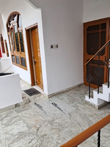 Living Room in 2 BHK Independent House at Gomti Nagar – for Rent