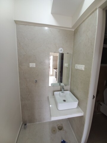 Bathroom in 1.5 BHK Apartment at Dosti Oro 67, Kandivali West – for Rent