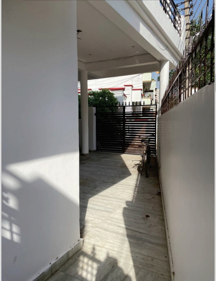 Balcony, gomti nagar 6 Bedroom 2000 Sq.Ft. Independent House In Gomti Nagar Lucknow 8229642