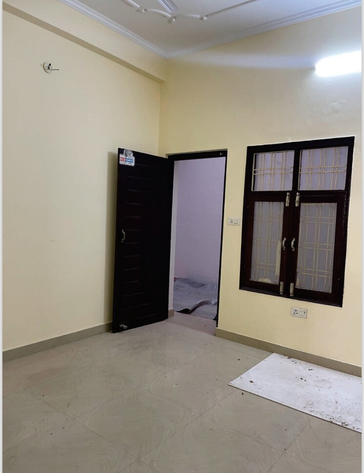 Room, gomti nagar 6 Bedroom 2000 Sq.Ft. Independent House In Gomti Nagar Lucknow 8229642