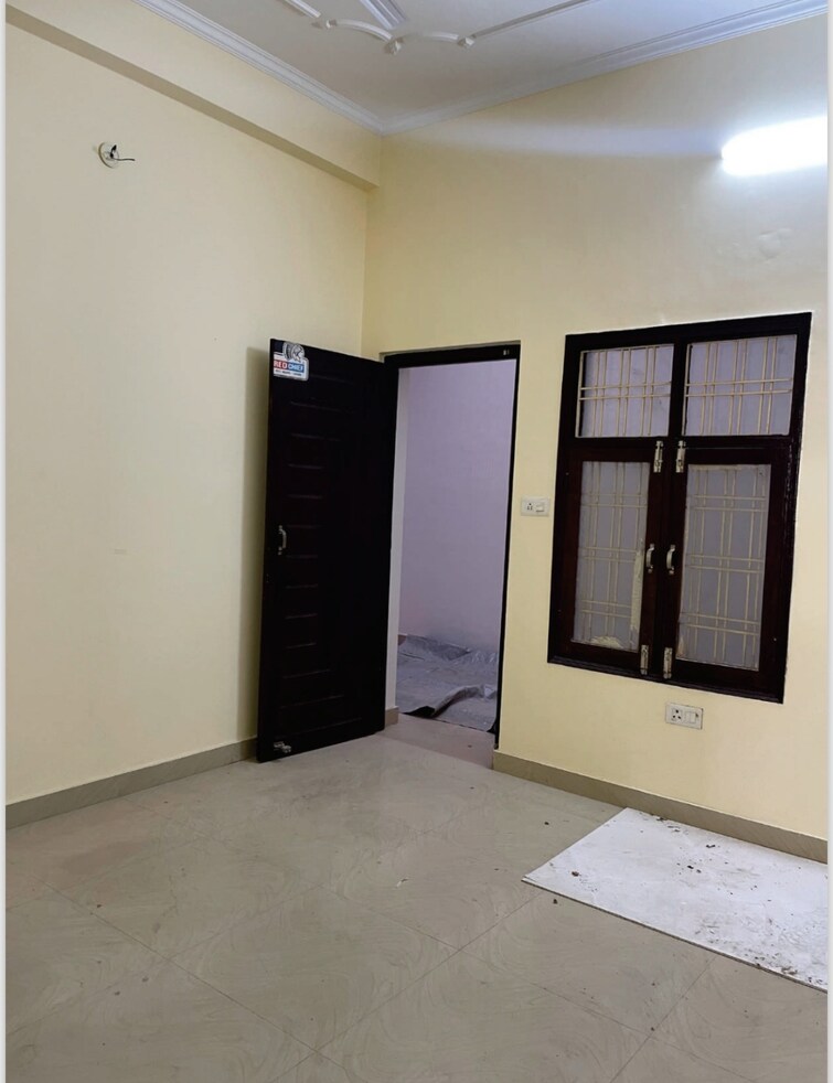 Room, gomti nagar 6 Bedroom 2000 Sq.Ft. Independent House In Gomti Nagar Lucknow 8229642