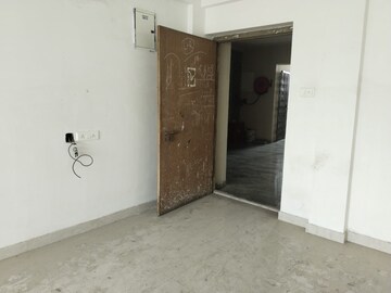 Room in 3 BHK Apartment at Purti Star, Rajarhat New Town – for Sale