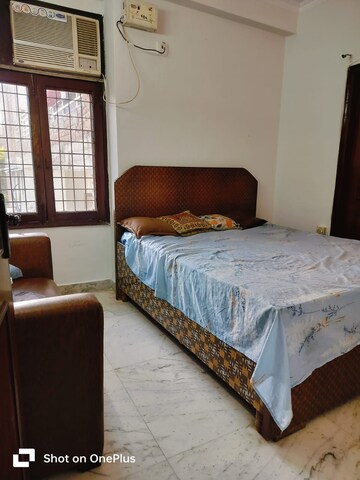 Bedroom in 2 BHK Apartment at Panchsheel Vihar – for Rent