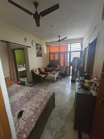 Living Room in 1.5 BHK Builder Floor at Apex Patrakar Vihar, Indrapuram – for Rent