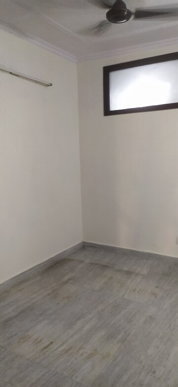 Furnished Amenities in 1 BHK Builder Floor at Kalkaji – for Rent