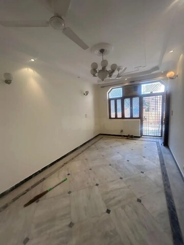 Room in  Office Space at Kalkaji – for Rent