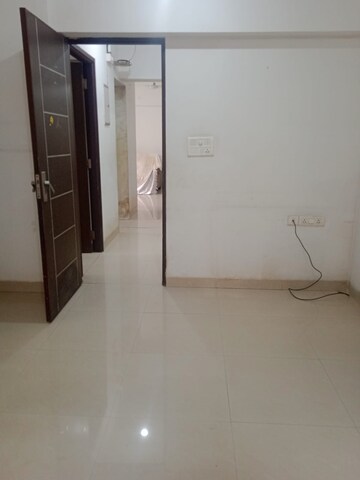Room in 3 BHK Apartment at Nahar Arum And Amanda, Chandivali – for Rent