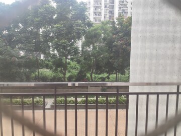 2.5 BHK Apartment For Rent in Panchsheel Pratistha, Sector 75